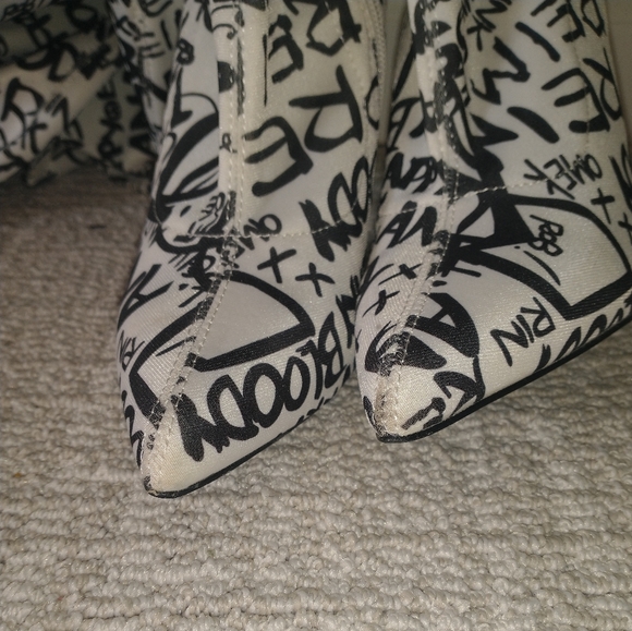 Women's Gisele white graffiti Liliana knee boots - Picture 7 of 13